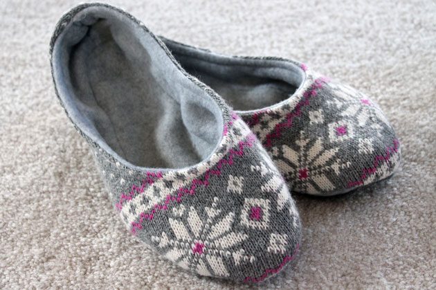 25 sweater and fleece slippers