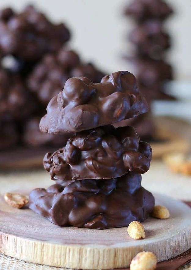 Slow cooker chocolate clusters
