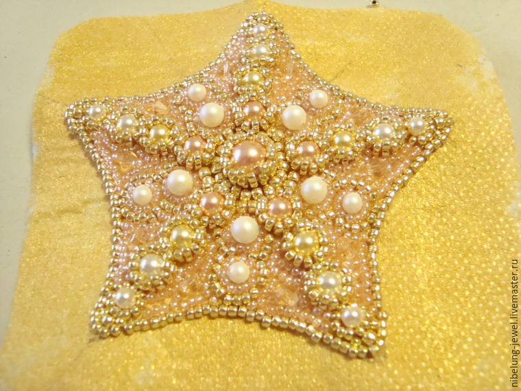 Вышиваем брошь-кулон «Морская звезда» жемчугом Swarovski и бисером, фото № 31