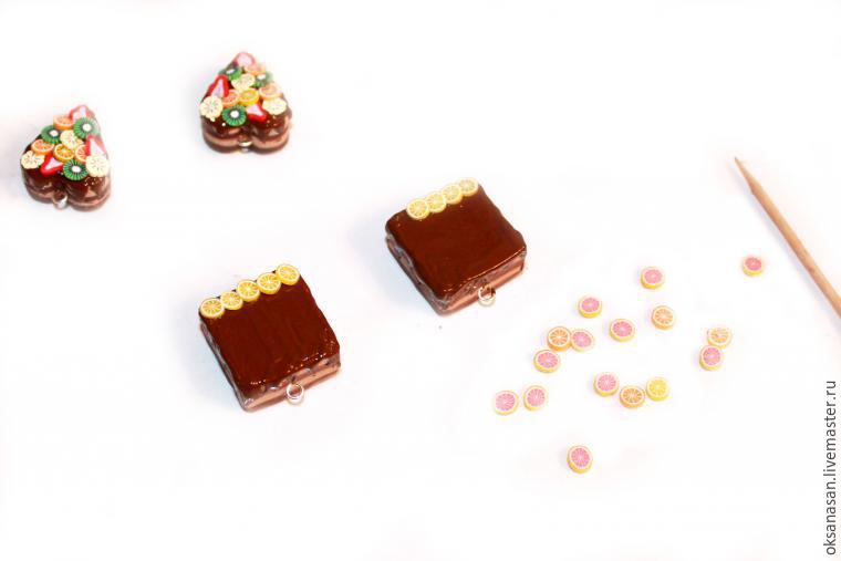 Лепим шоколадные тортики с фруктами из полимерной глины, фото № 8