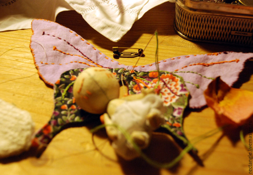 Мастер-класс по созданию текстильной куклы-броши, фото № 37