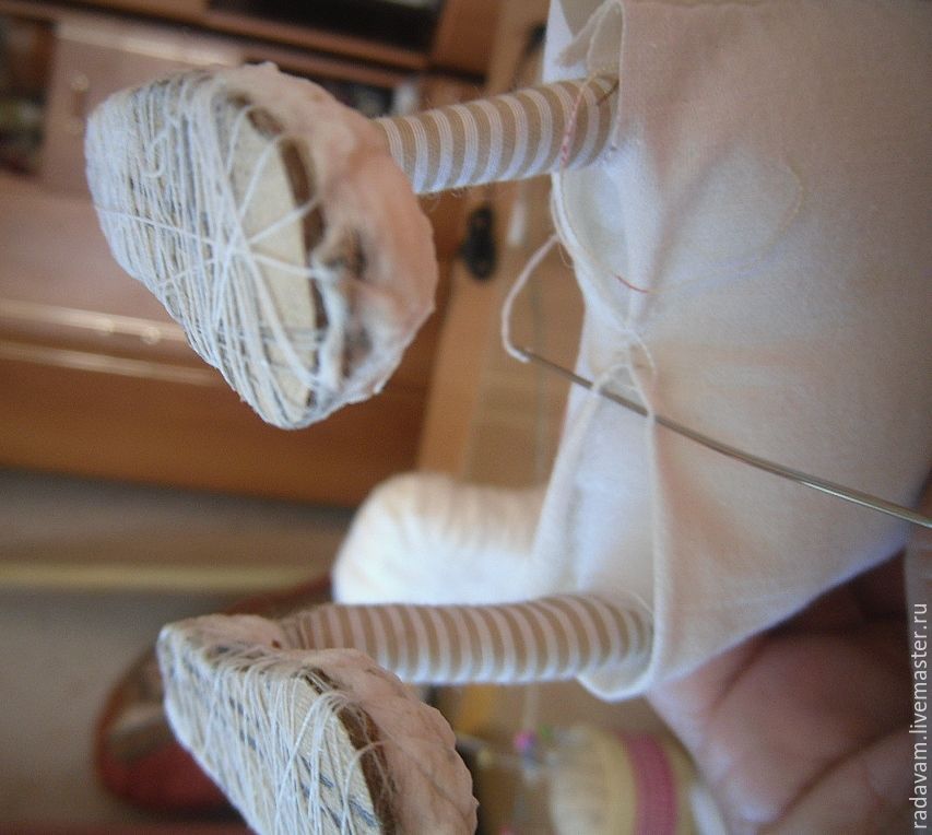 Как сшить каркасную текстильную куколку в смешанной технике, фото № 20