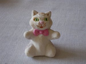 Фигурка котенка из соленого теста