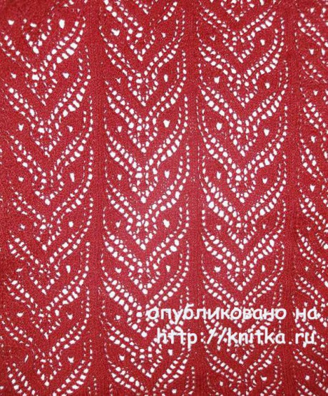 Красный ажурный шарф спицами