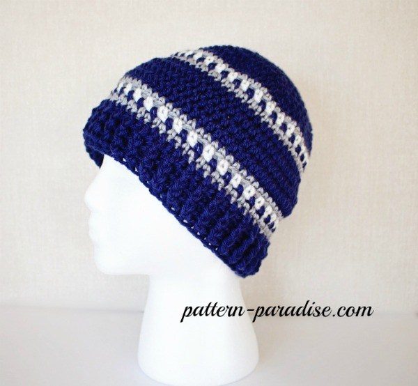 Snowy Day Hat Crochet Pattern - These 14 crochet hat patterns for men are unique, fun to make and stylish. Pick up your hook and your favorite crochet beanie pattern and get stitching!  #crochethatpatterns #crochethatsformen #menscrochetbeanies